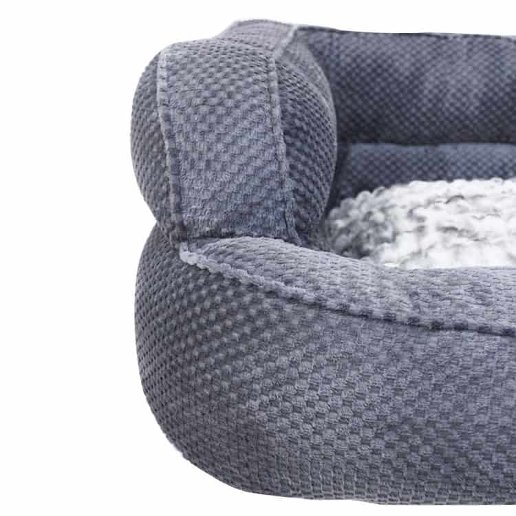 Simmons Beautyrest Colossal Rest Orthopedic Memory Foam Dog Bed bolstered